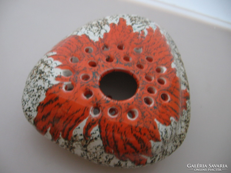 2 Industrial artist company retro pebbles ikebana red-grey