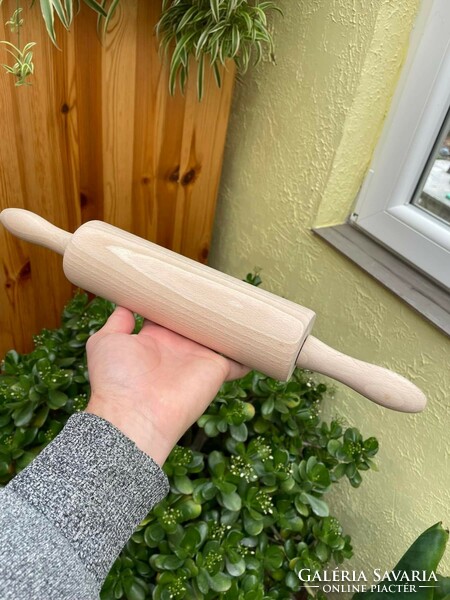 Beech rolling pin with a wooden shaft