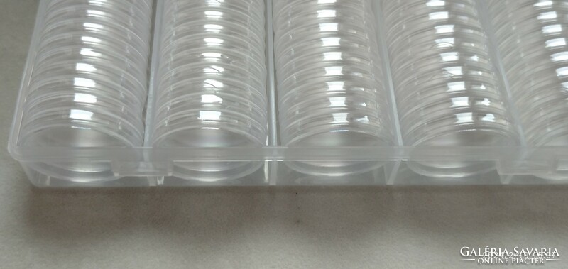 100 Capsules with nests for cutting to different sizes and collection compartment.................