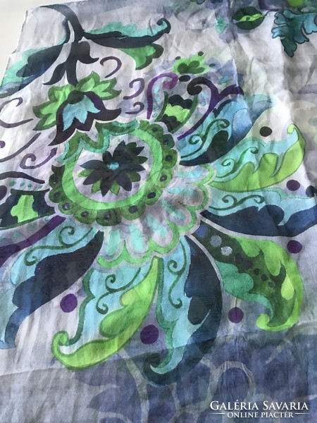 Elegant silk scarf with a beautiful pattern, 180 x 65 cm