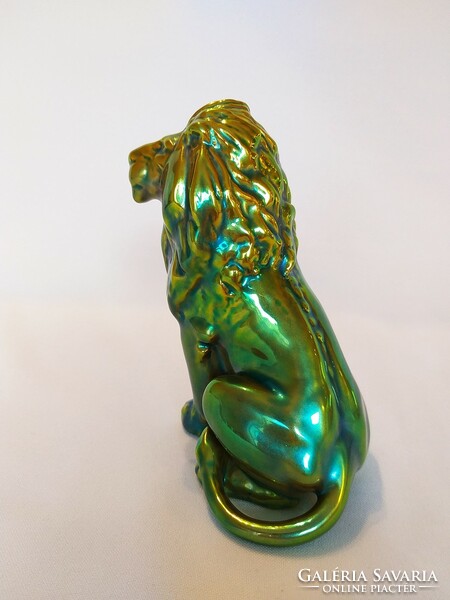 Zsolnay gold-green eosin lion, with decorative box. Flawless!