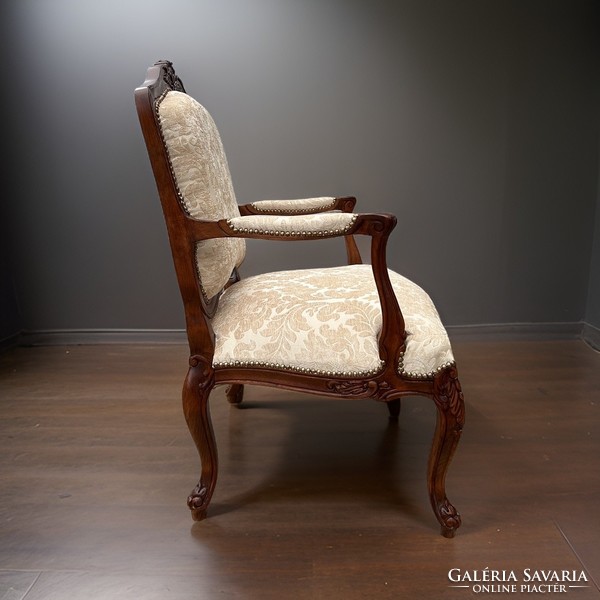 Baroque style armchair/armchair with new upholstery
