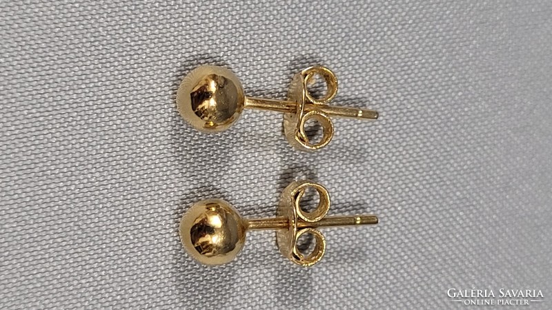 14 K gold unisex earrings 1.11 g