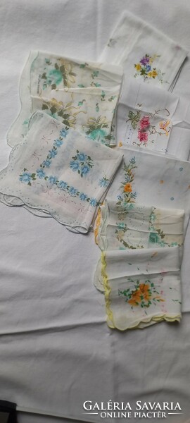 7 Women's floral handkerchiefs