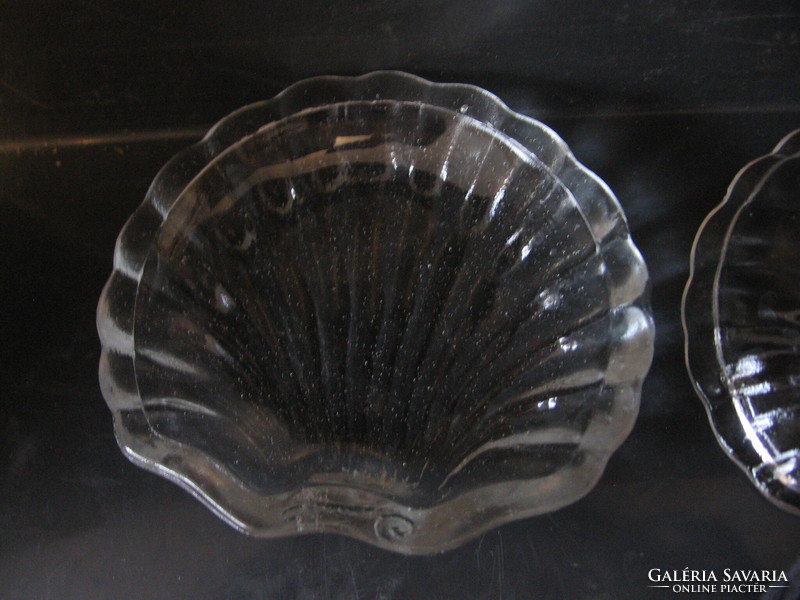 Kagyló formájú üveg kínáló tálka , szappantartó egyben 3 db