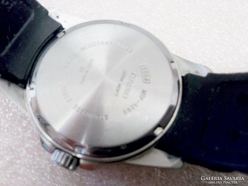 Casio mtp-1290 quartz rubber men's wristwatch, made in Japan, in excellent condition