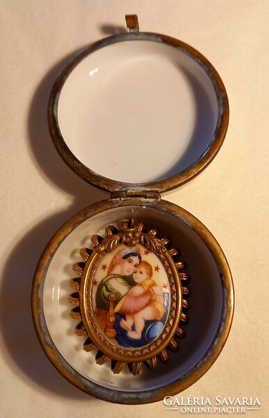 Beautiful large, porcelain mary of protection, pendant pendant, in a porcelain holder!
