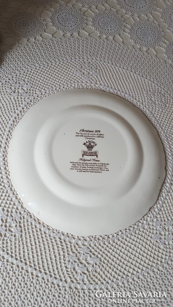 English mason's 1976 Christmas porcelain decorative plate with 