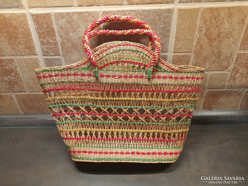Vintage/retro colorful woven bag/basket in excellent condition 1960s