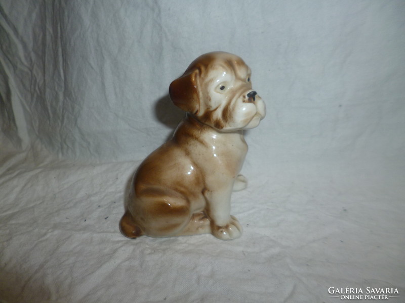 Régi porcelán kutya szobor