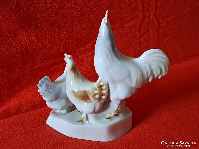 Almost free! Nicely painted, flawless Zsolnay Sinkó poultry farm / hen farm porcelain figure