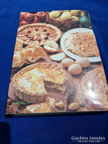 Turós Lukács cookbook for girls and women