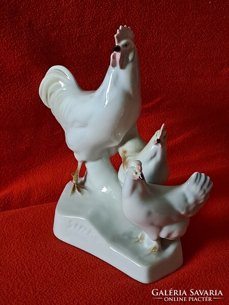 Almost free! Nicely painted, flawless Zsolnay Sinkó poultry farm / hen farm porcelain figure