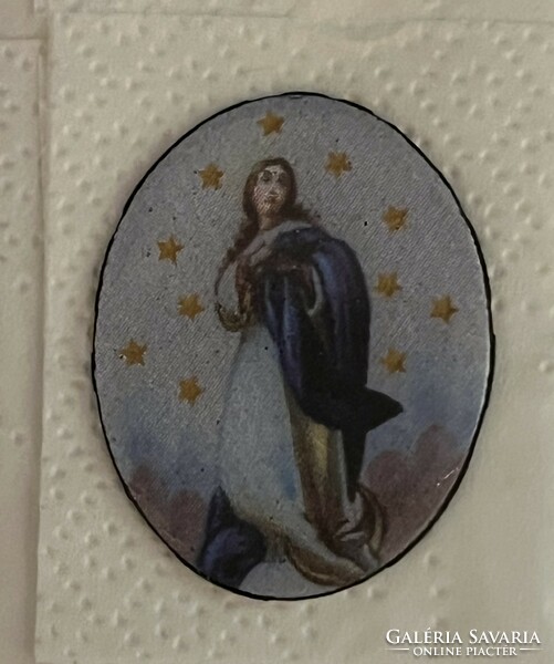 Virgin Mary pendant (gold or silver) can be included in a frame