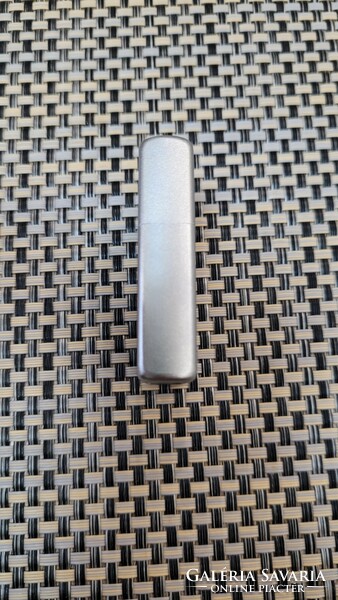 Zippo lighter with bulldog pattern