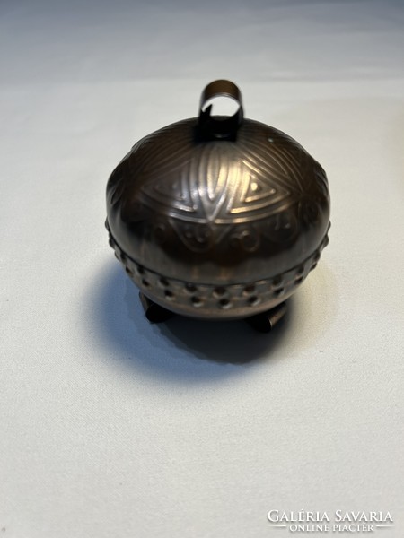 Nicely crafted bronze small box, jewelry holder
