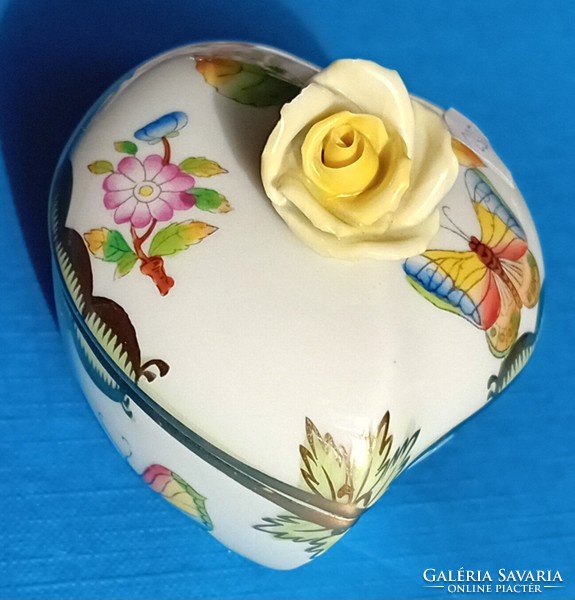 Herend heart bonbonier with Victoria pattern, rose holder