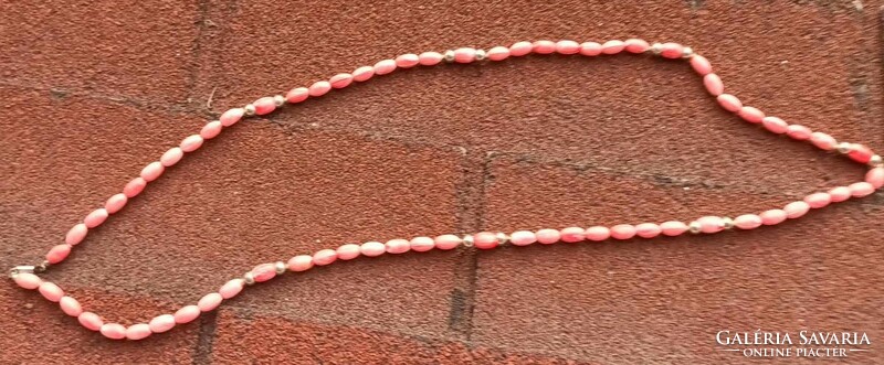 Pink pearl string necklace