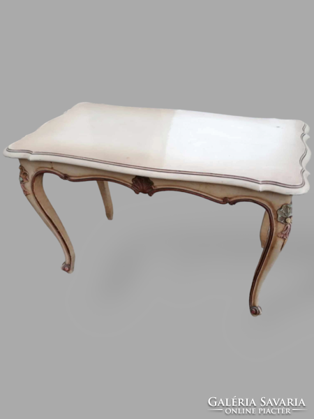 Neo-baroque provence coffee table