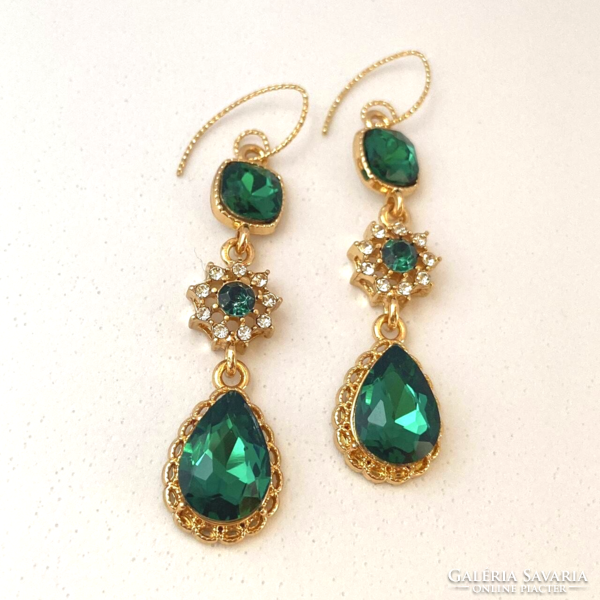 Occasional gold-plated earrings with faceted emerald green and clear crystals 135