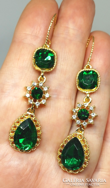 Occasional gold-plated earrings with faceted emerald green and clear crystals 135