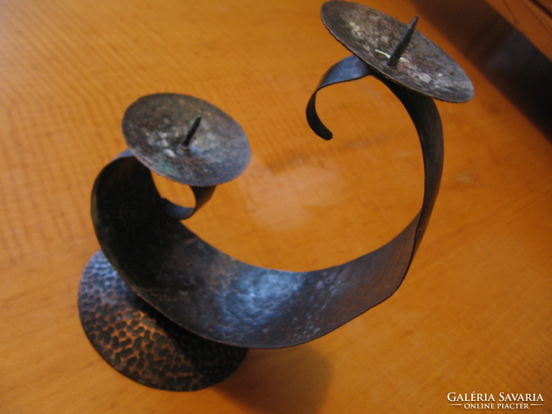 Hammered bronze candle holder with two spikes