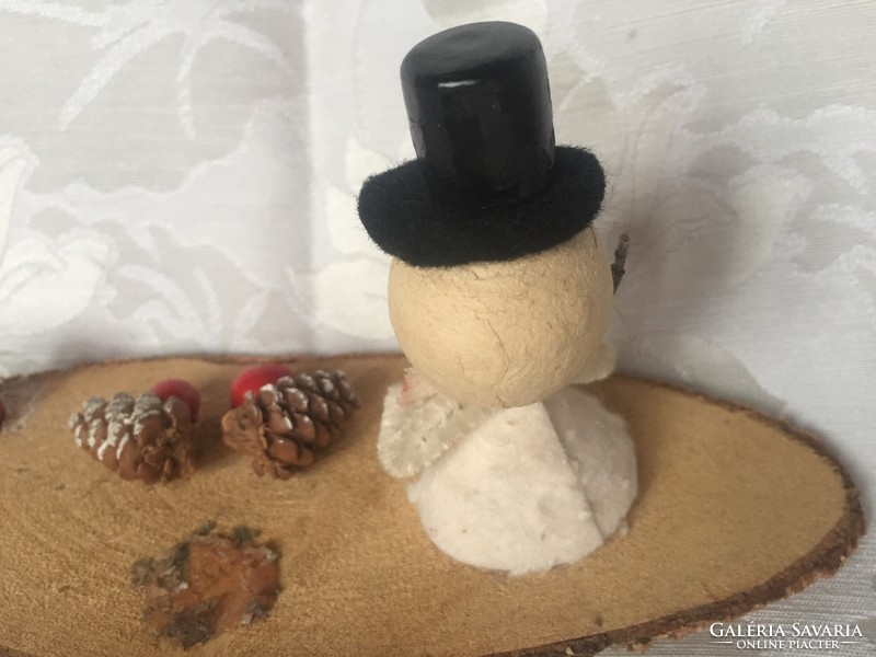 Régi,retró karácsonyi asztali dísz, gyertyatartó fa, zsenília és papír hóember díszítéssel