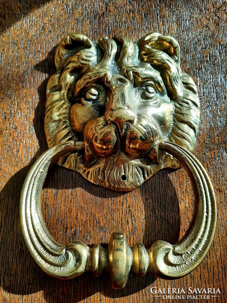 Beautiful solid copper large lion head door knocker
