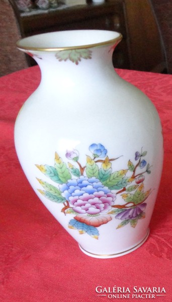 Herend vase, Victoria pattern /1/