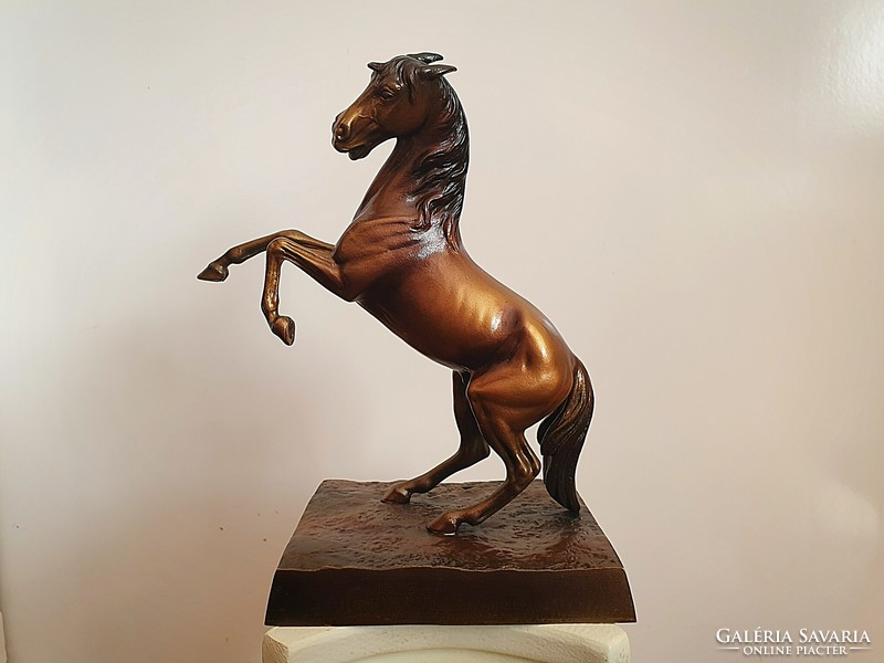 Gyönyörű bronzosított vas öntvény ló szobor