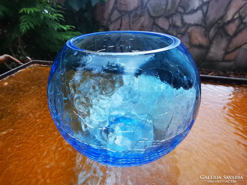 Blue veil glass spherical vase
