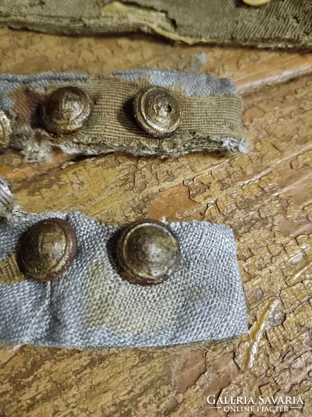World War 2 military uniform insignia and buttons (what remains of the uniform., Militaria