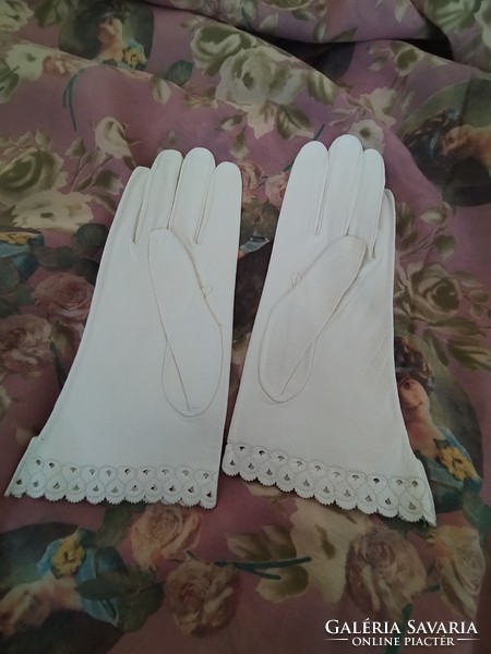 Genuine leather women's gloves - romantic / beige