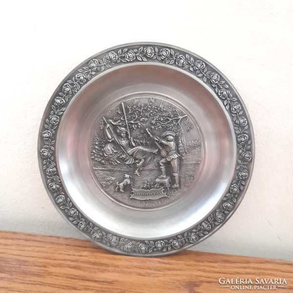 Sks zinn 95% pewter embossed decorative bowl wall plate