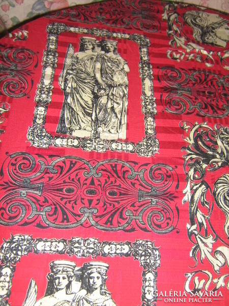 Beautiful classic Roman pattern tablecloth