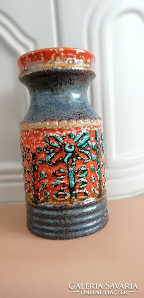 Ü ceramic vase