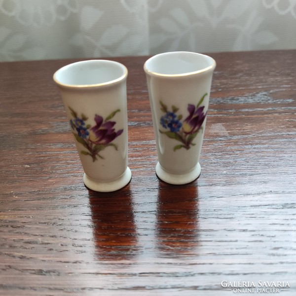 2 Raven House mini vases with black tulips