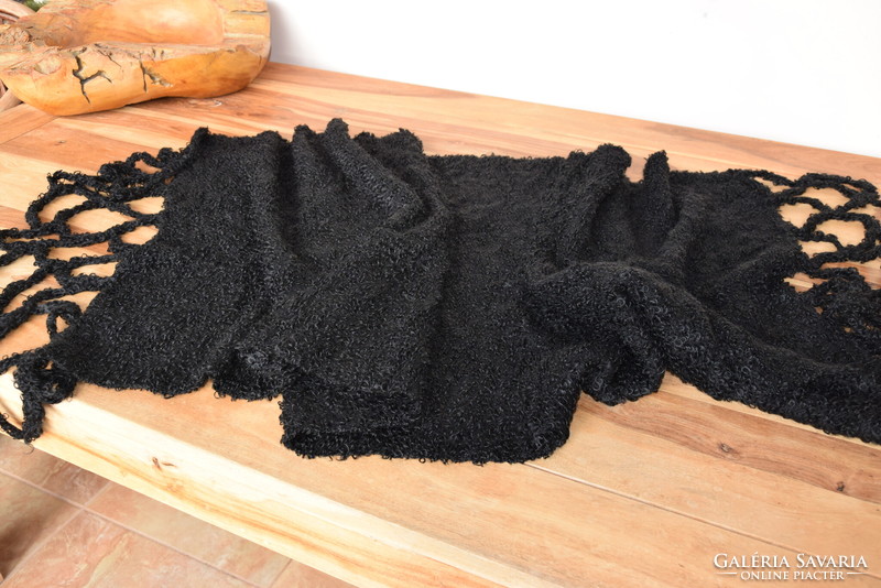 Antik régi népi vastag buklé kendő vállkendő népviselet viselet vastag fekete 175 plusz rojt