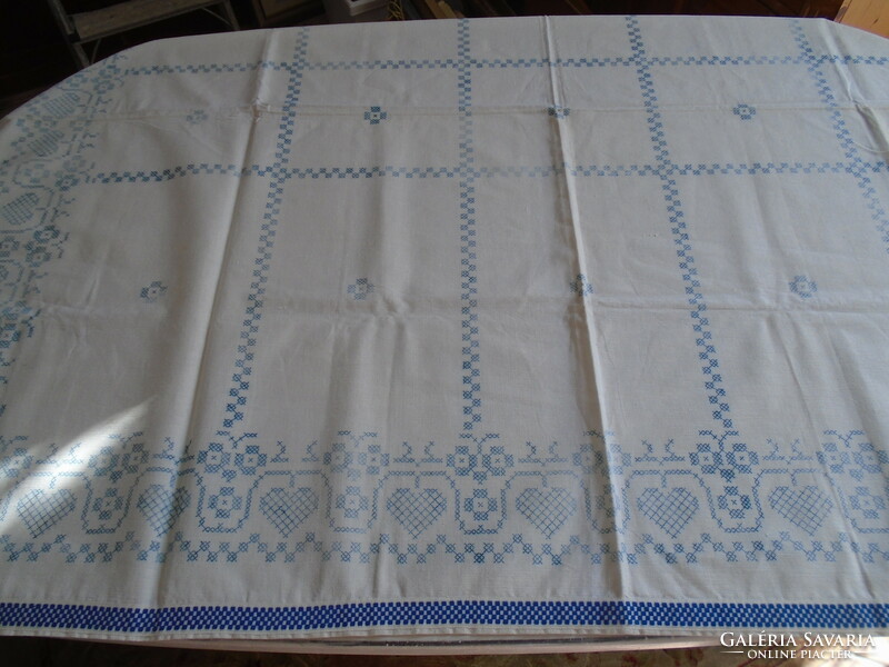 155 X 123 xm unstitched linen tablecloth.