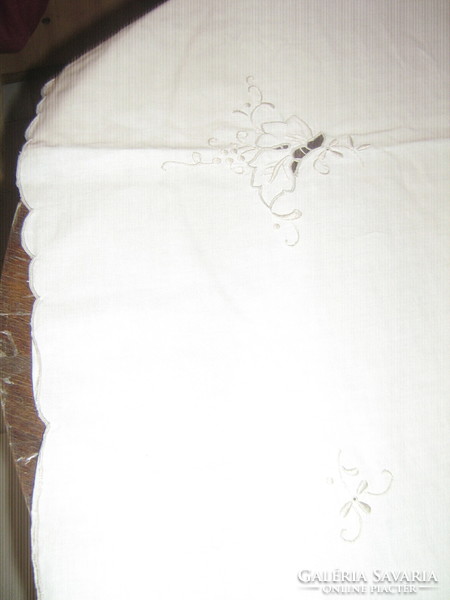 Beautiful off-white embroidered risel large tablecloth