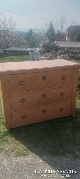 Antique 3-drawer chest of drawers