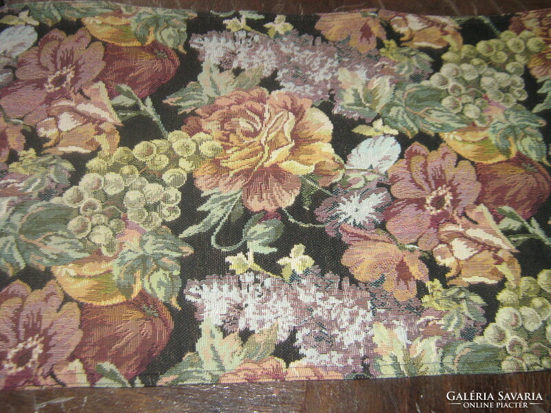 Beautiful woven flower and vine pattern tablecloth runner