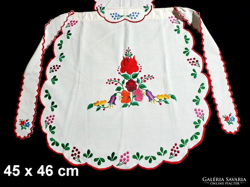 Apron embroidered with Kalocsa flower pattern, size in the pictures