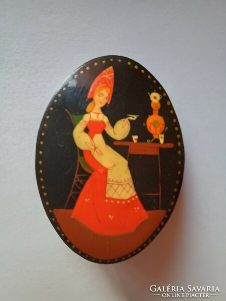 Hand painted Russian lacquer brooch