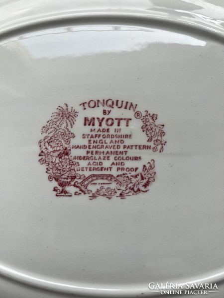 A beautiful country-style myott, English earthenware, oval large roast or cake plate