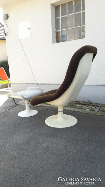 Retro space age swivel armchair and footrest