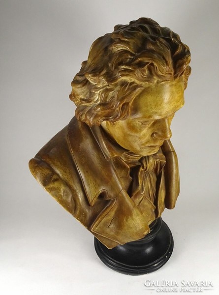 1P871 XX. századi művész : Beethoven nagyméretű gipsz büszt 67 cm