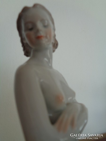 Standing nude from Herend
