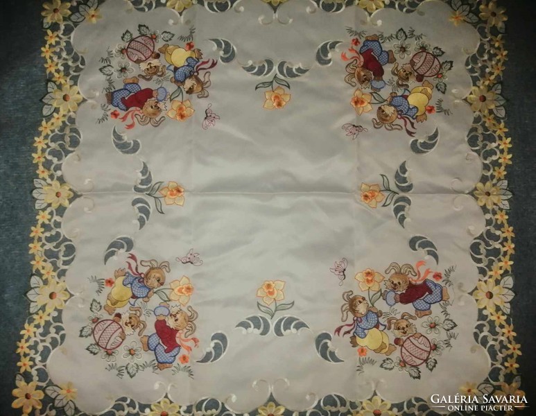 Easter bunny tablecloth, never used! 85*85 cm