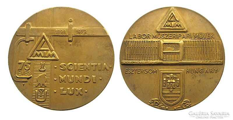 Gusztáv Peternák: 75 years of laboratory instrument industry works /esztergom/ 1898-1973